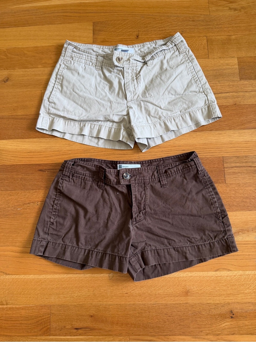 GAP Two-Tone Khaki Shorts in Light Khaki and Brown